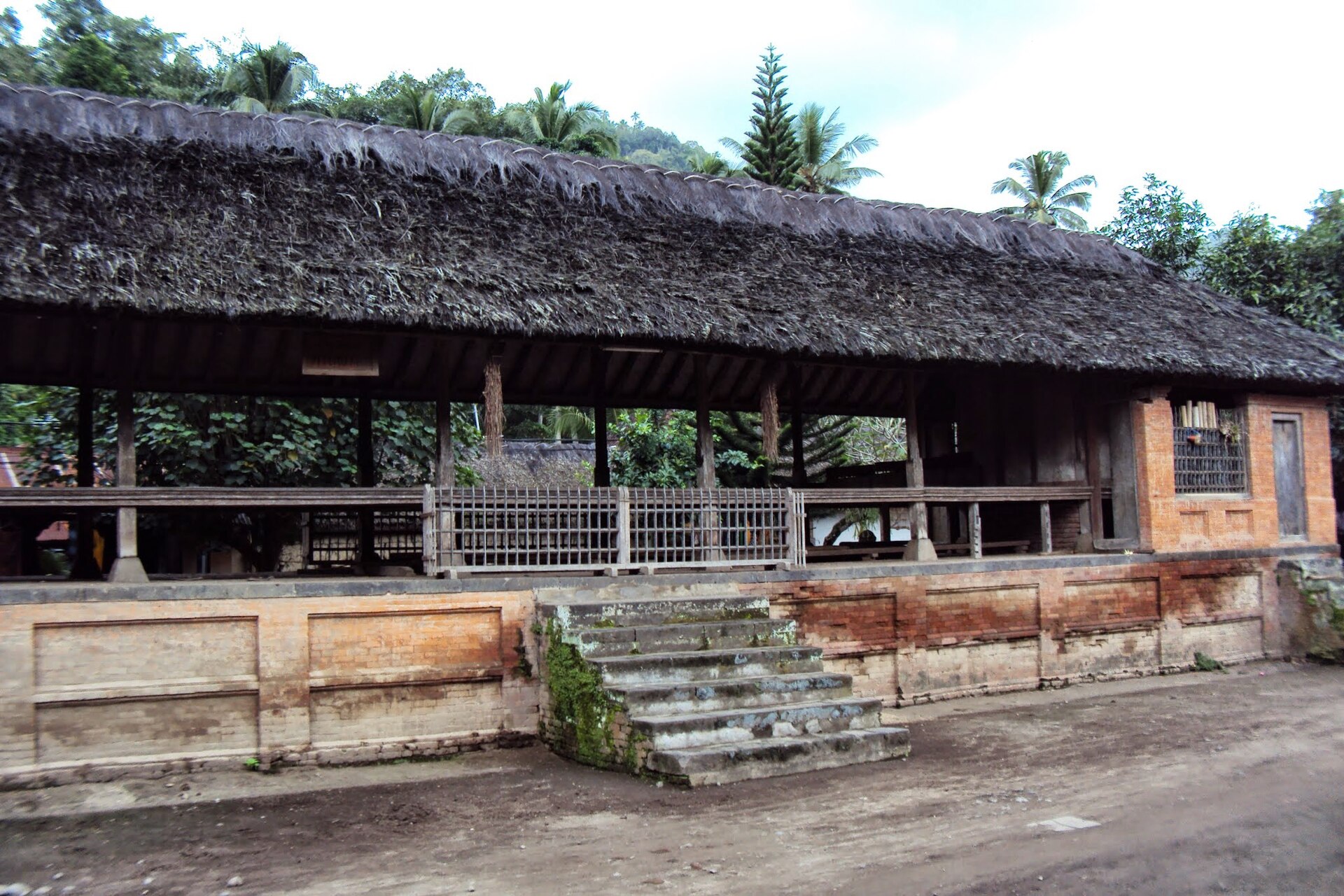 Rumah Kayu Modern Minimalis
